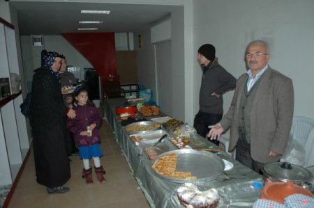 Suşehri'nde ihtiyaç sahipleri yararına kermes açıldı