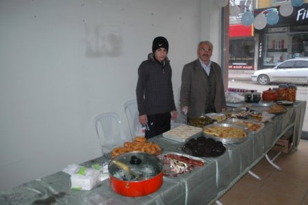 Suşehri'nde ihtiyaç sahipleri yararına kermes açıldı