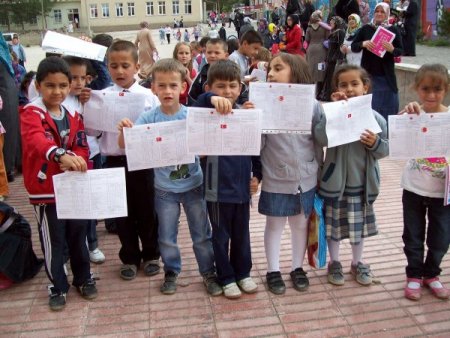 Suşehri’nde Karneler Alındı, Tatil Başladı