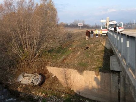 Suşehri'nde Trafik Kazası:4 Yaralı