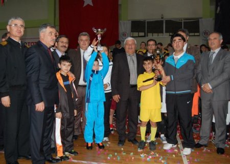 Süt kupasını Çelik Sanayi kazandı