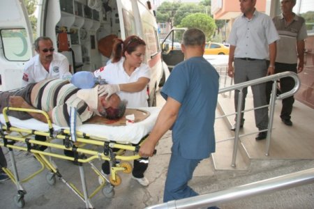 Süt Tankerinin Çarptığı Traktörde Ağır Yaralı Vatandaş Yaşamını Yitirdi