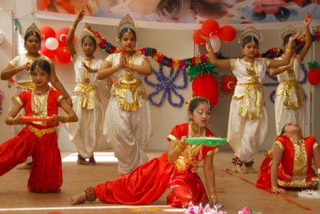 Suudi Arabistan’da "Uluslararası" 23 Nisan Kutlaması