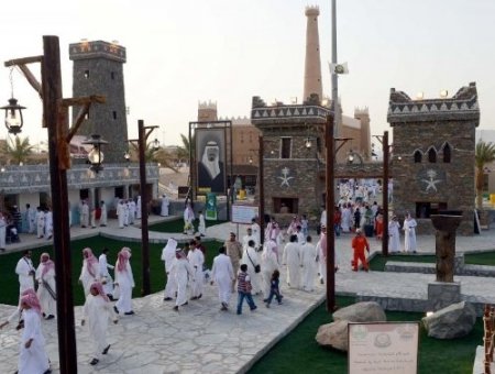 Suudi Arabistan'ın en büyük festivali başladı