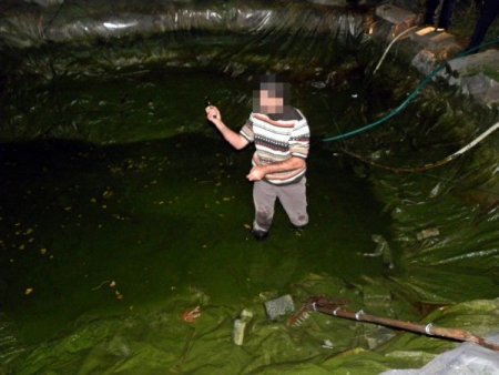 Tabancayı bulmak için havuzu boşalttılar