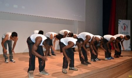 Tacik öğrenciler UAÜ’de festival düzenliyor