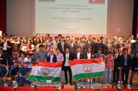 Tacik öğrenciler UAÜ’de festival düzenliyor