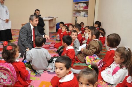 Tahmazoğlu, sosyal tesis ziyaretlerini sürdürüyor