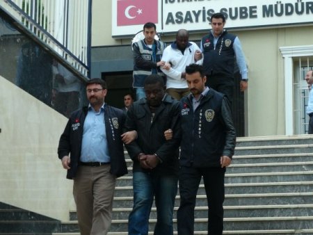 Tahta para makinesine 330 bin Euro kaptırdı