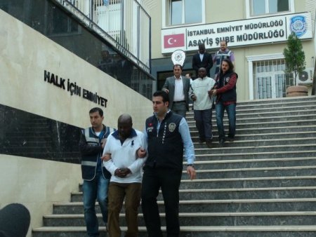 Tahta para makinesine 330 bin Euro kaptırdı