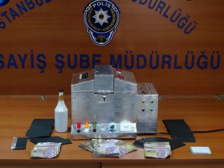 Tahta para makinesine 330 bin Euro kaptırdı