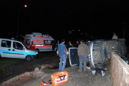 Takla Atan Alkollü Sürücü Arabada Sıkıştı
