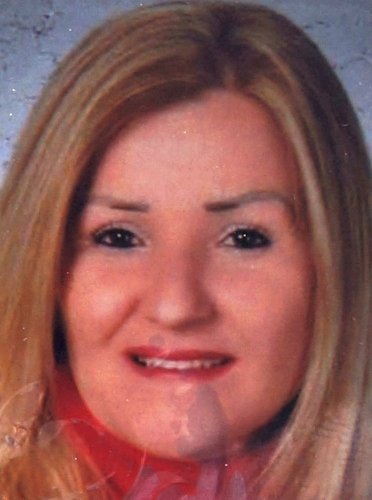 Takla atan otomobilden fırlayıp can verdi