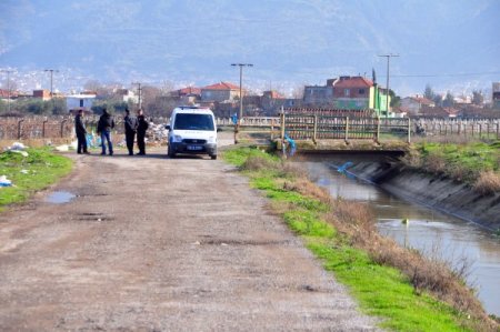 Taksi şoförü başından vurulmuş halde bulundu