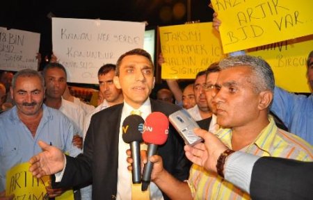 Taksiciler, İdobüs'ü Protesto Etti