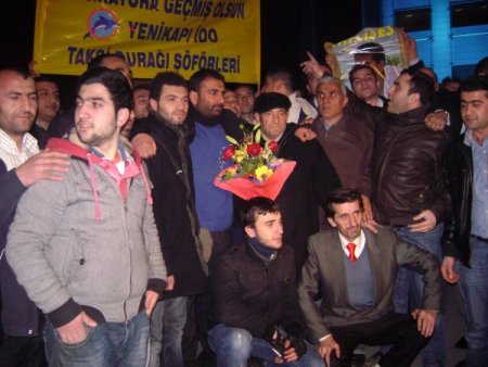 Taksiciler İbrahim Tatlıses’e Yapılan Silahlı Saldırıyı Protesto Etti