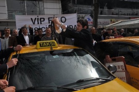 Taksicilerden 'akıllı bilet' protestosu