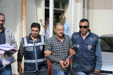 Taksiciyi parası olmadığı için öldürmüş