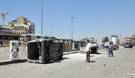 Taksim marjinal gruplara kaldı