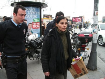 Taksim Mc Donalds’ta Canlı Bomba Paniği