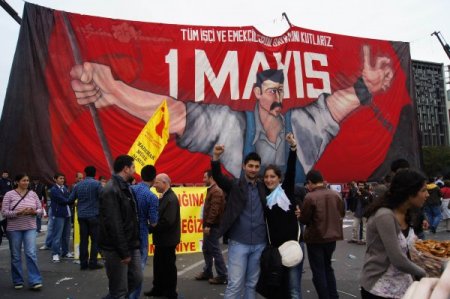 Taksim Meydanında 1 Mayıs Kutlamaları