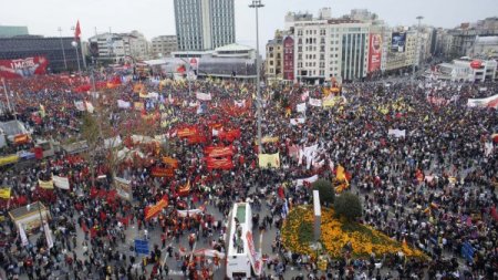 Taksim’de 1 Mayıs Coşkusu