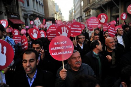 Taksim'de 'Balyozcular aklanamaz' eylemi