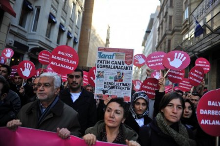Taksim'de 'Balyozcular aklanamaz' eylemi