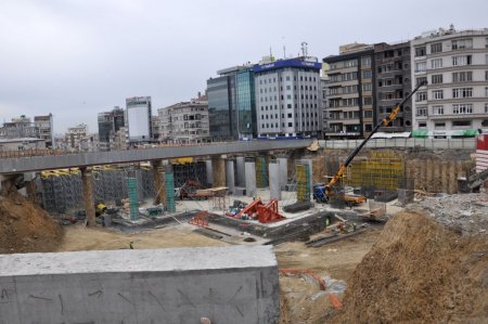 Taksim’de bulunan tarihi kemer kaldırılacak