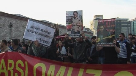 Taksim'de dağılmayan gruba polis müdahale etti