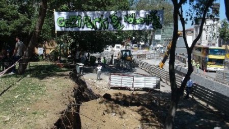 Taksim'de Gezi Parkı nöbeti