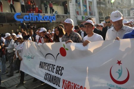Taksim’de obeziteye karşı yürüdüler