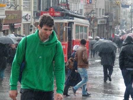 Taksim’e yağmurla gelen güzellik: Gökkuşağı