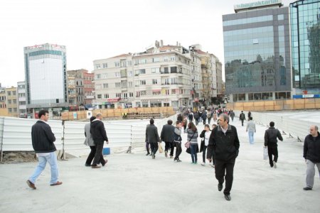 Taksim'e yeni yaya yolu