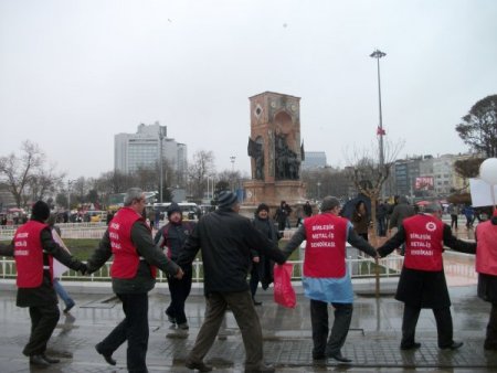 Taksim'i Yayalaştırma Projesini Protesto Ettiler