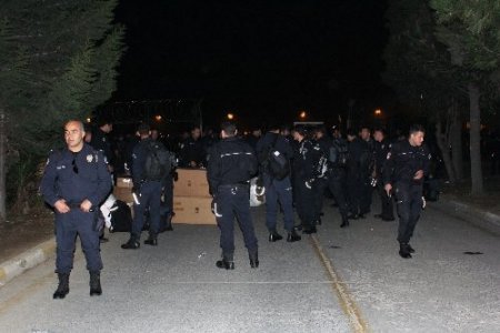 Takviye polis ekipleri İstanbul’a geldi