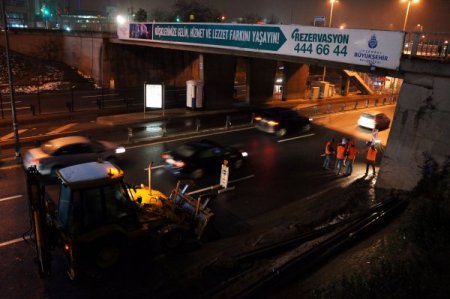 Talatpaşa Köprüsü'nün yıkımına başlandı