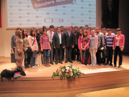 Tamince, başarının sırlarını gençlerle paylaştı