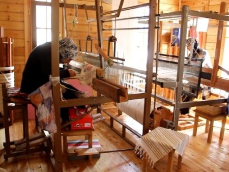 Tamzara dokuması küllerinden yeniden doğuyor