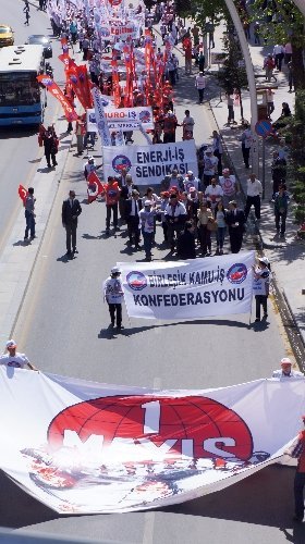 Tandoğan Meydanı'nda 1 Mayıs kutlamaları başladı