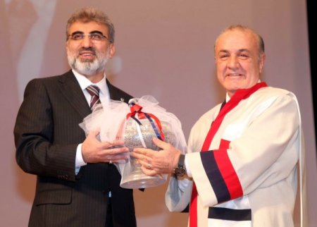 Taner Yıldız: Çok hızlı büyüyoruz, '2 saat elektriğimiz yok' diyemeyiz