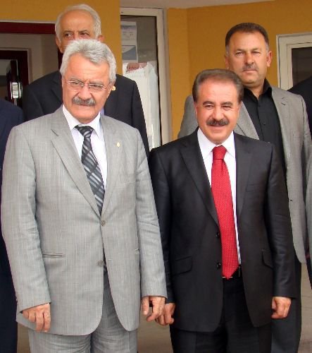 Tanık'tan Şahin'e Komşuluk Ziyareti
