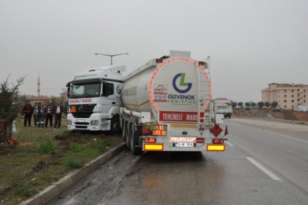 Tankerin mazot tankı yarılınca korku dolu anlar yaşandı