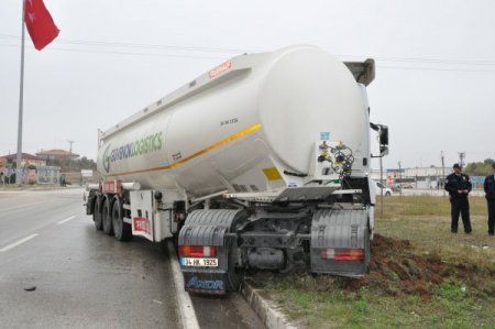 Tankerin mazot tankı yarılınca korku dolu anlar yaşandı