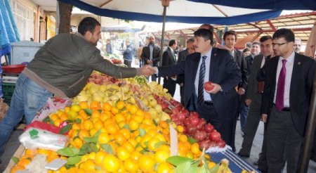 Tanrıverdi: Manisa Belediyesi pazaryeri sorununu bir türlü çözemedi