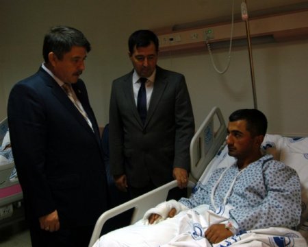 Tanrıverdi: Şehitleri toprağa vereceğiz ama gönlümüze gömmüş olacağız