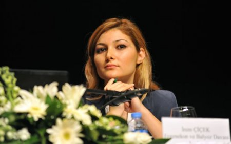 Tansel Çölaşan: Türkiye’ye başkanlık sistemine geçmemeli, yıkmalıyız