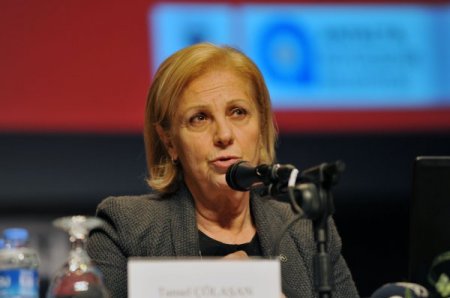 Tansel Çölaşan: Türkiye’ye başkanlık sistemine geçmemeli, yıkmalıyız