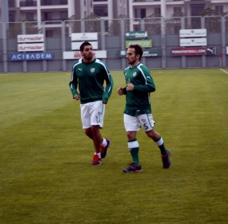 Tanzanyalı öğrenciler Bursaspor'u ziyaret etti