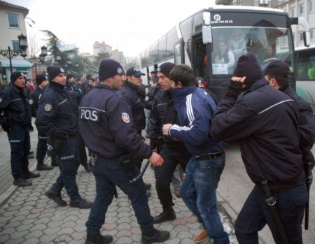 Taraftar birbirine girdi, 1 kişi yaralandı
